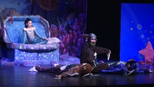 EFELER'İN TİYATROLARINI 6 BİN KİŞİ İZLEDİ