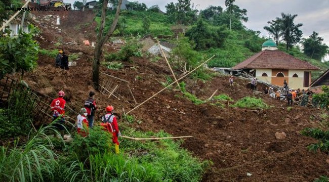 Endonezya'da heyelan felaketi: Ölü sayısı 25 oldu