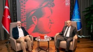 KÜÇÜKÇEKMECE BELEDİYESİ'NİN NÂZIM'A ARMAĞANI OLAN "ELLERİNİN İZİNDE" KİTABININ LANSMANI YAPILDI