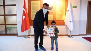 MİNİKLERİN KARNE SEVİNCİ