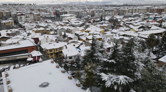 Odunpazarı beyaza büründü Karla mücadele 24 saat devam ediyor