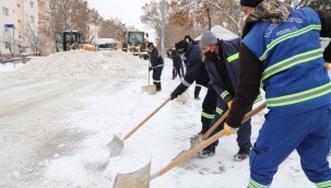 Palandöken'de 7/24 kar mesaisi