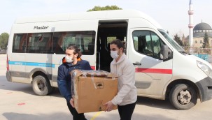 ÜNİVERSİTELİ GENÇLERDEN OKULLARA SPOR MALZEMESİ