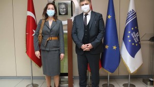 Yunan Başkonsolos'tan Tugay'a dostluk ziyareti