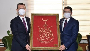 AK PARTİ GENEL SEKRETERİ ŞAHİN, ŞEHZADELER BELEDİYESİ'Nİ ZİYARET ETTİ