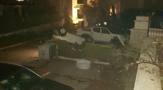 Alaçatı'da hortum: Çatılar uçtu, araçlar takla attı