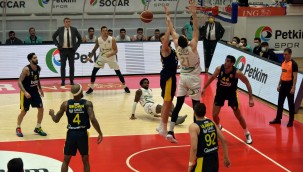 Aliağa Petkimspor, Fenerbahçe Beko'ya Mağlup Oldu