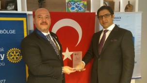 ALSANCAK ROTARY'NİN MESLEKTE ÜSTÜN HİZMET ÖDÜLÜ ÇEVRECİ DİKKAN GRUBA