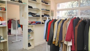 ALTINOVA'DAKİ SOSYAL MARKET'LE YÜZLER GÜLÜYOR