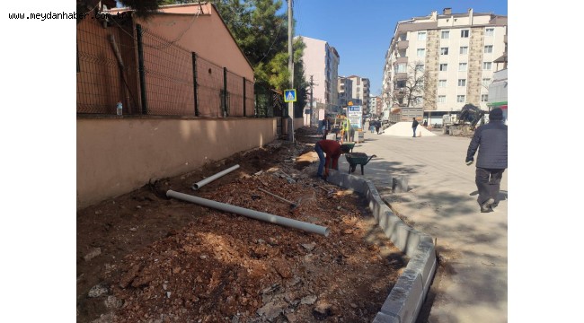 ARAPZADE MAHALLESİNDE KALDIRIM ÇALIŞMALARI BAŞLADI