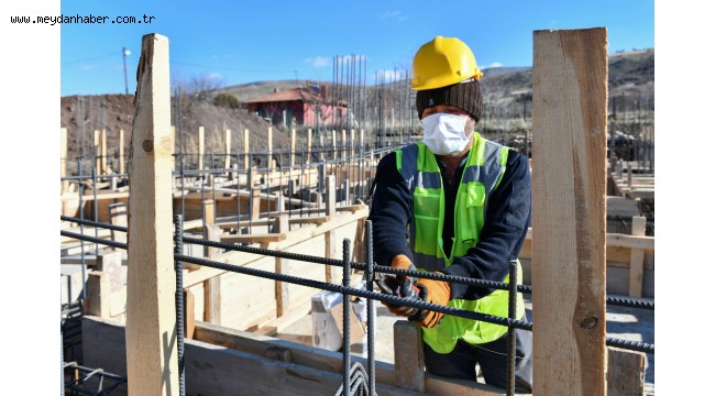 BAŞAK PROJESİ'NDE İLK TEMEL ATILDI: AYAŞ YAĞMURDEDE MAHALLESİ'NDE MUTLU BAŞLANGIÇ