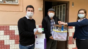 BAŞKAN ATAY, 74 YAŞINDAKİ KOLHAN'A MAKAMINDAKİ BÜLBÜLÜ HEDİYE ETTİ