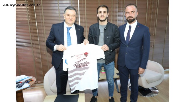 BAŞKAN SAVAŞ PAYASLI GENÇLER İLE BİR ARAYA GELDİ