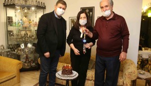 Başkan Tugay'dan 14 Şubat sürprizi