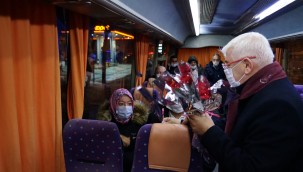 Başkan Yüksel Vatandaşların ve Esnafın 14 Şubat Sevgililer Günün Kutladı