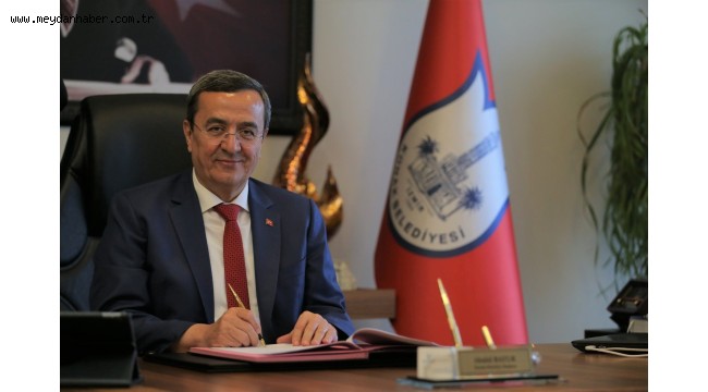 Batur "Başkanlar Sözleşmesi"ni imzaladı