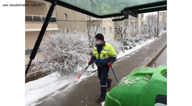 Belediye Ekipleri Buzlanmaya Karşı Solüsyon Uyguladı