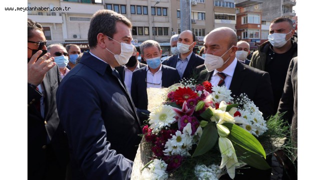 Büyükşehir Belediyesi'nden Bergama Belediyesi'ne iki adet otobüs