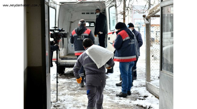 BÜYÜKŞEHİR'DEN CAN DOSTLAR İÇİN SOĞUK GÜNLERDE GÖNÜLLÜLERLE İŞ BİRLİĞİ