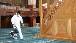 ÇANKAYA'DAN CAMİ TEMİZLİĞİ