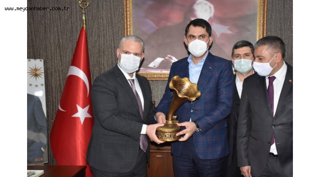 Çevre ve Şehircilik Bakanı Murat Kurum Menemen'deydi