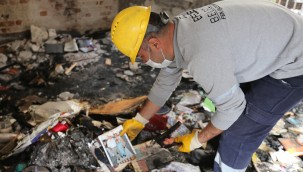 EFELER BELEDİYESİ KÜLE DÖNEN EVİ TEMİZLEDİ