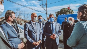 İYİ Parti'den sel felaketinde zarar gören esnaflara ziyaret