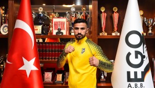 MANSUR YAVAŞ BATMANLI GENÇ SPORCUNUN HAYALİNİ GERÇEĞE ÇEVİRDİ