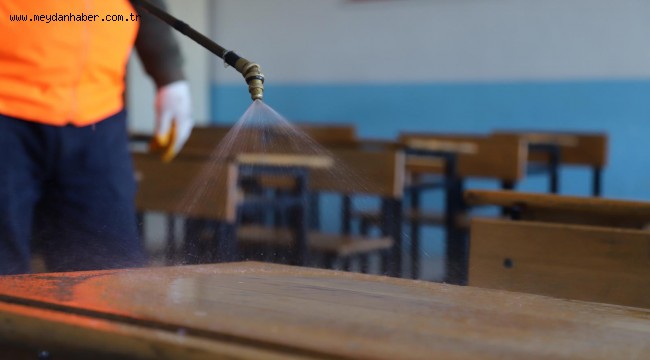 Menderes'te Okullar Dezenfekte Edildi