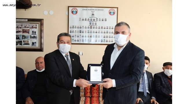 Muhtarlardan Başkan Demirbaş'a Teşekkür Plaketi