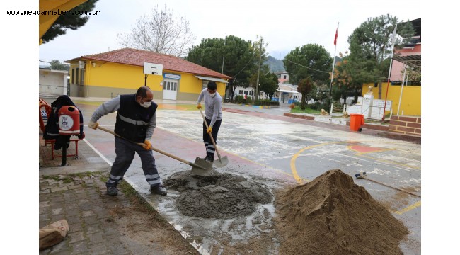 OKULLAR EFELER BELEDİYESİ İLE YENİ GÖRÜNÜMÜNLERİNE KAVUŞUYOR
