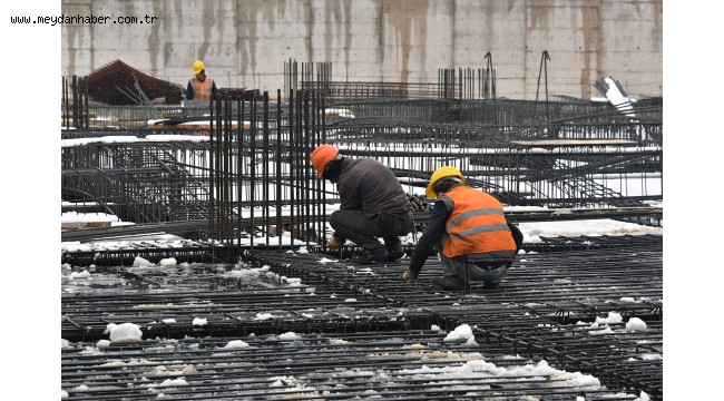 Osmangazi Meydanı Hızla Yükseliyor