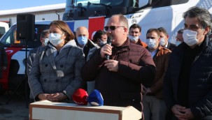 SİVAS BELEDİYESİ ARAÇ PARKINI GENİŞLETEREK 39 YENİ ARACI ŞEHRİN HİZMETİNE SUNDU