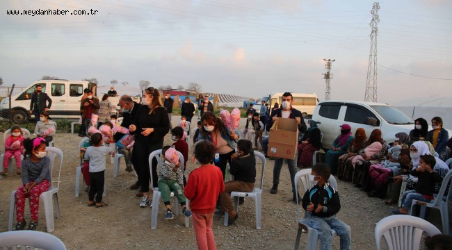 Tarım işçilerinin çocukları bir günlüğüne de olsa geçim derdini unutup eğlendi