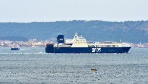 Yangın çıkan Ro-Ro gemisi hasar tespit için İstanbul'a gidiyor