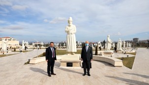 Yenimahalle Belediye Başkanı Fethi Yaşar, Başkan Demirel'i ziyaret etti