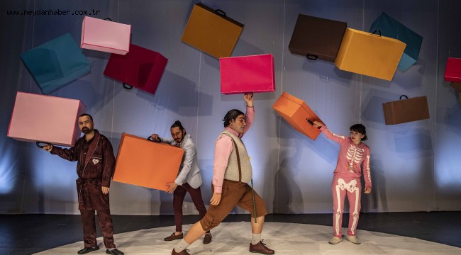 Adana Büyükşehir Belediyesi Şehir Tiyatroları perde açıyor