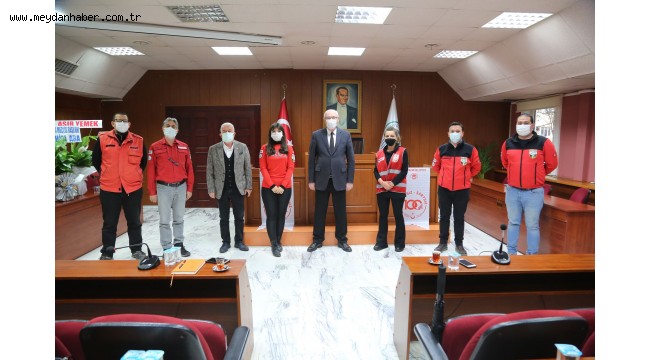 AKUT Eskişehir Ekibi Başkan Kurt'u ziyaret etti