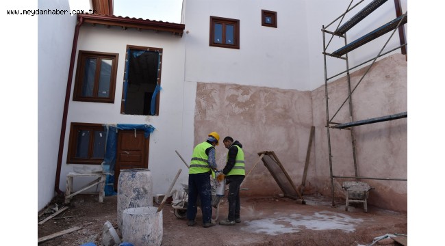 ANKARA KALESİ SOKAK SAĞLIKLAŞTIRMA 1. ETAP ÇALIŞMALARINDA SONA YAKLAŞILDIANKARA KALESİ SOKAK SAĞLIKLAŞTIRMA 1. ETAP ÇALIŞMALARINDA SONA YAKLAŞILDI