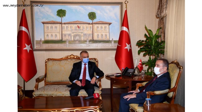 BAŞKAN BÖCEK'TEN VALİ YAZICI'YA TEŞEKKÜR ZİYARETİ 