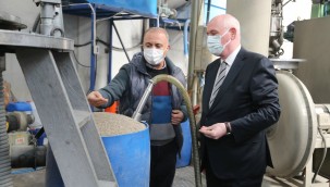 Başkan Kurt, Akka Geri Dönüşüm Tesisi'ni gezdi