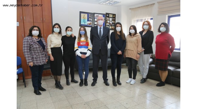 Başkan Kurt kadın gazetecilerin Emekçi Kadınlar Günü'nü kutladı