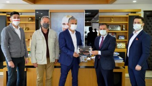 Başkan Uysal kutladı