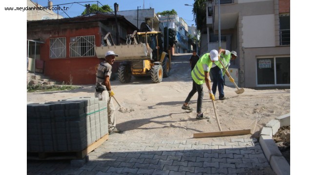 BAYRAKLI'DA 24 MAHALLEYE 43 BİN METREKARE KİLİT PARKE