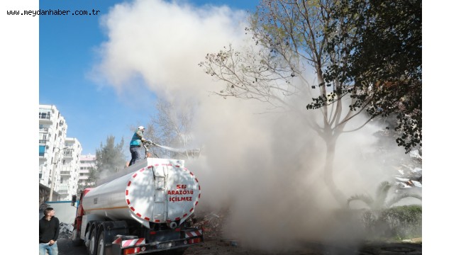 BAYRAKLI'DA AĞIR HASARLI YAPILAR YIKILIYOR
