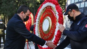 Bergama'da Çanakkale Destanı'nın106'ncı yılı törenle anıldı