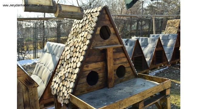 BÜYÜKŞEHİR'DEN CAN DOSTLARA ÇEVRECİ AHŞAP YUVALAR