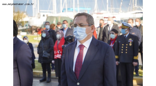 ÇANAKKALE ŞEHİTLERİ İÇİN AYVALIK'TA ANMA TÖRENİ