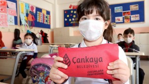 ÇANKAYA'DAN EĞİTİME DESTEK: 15 GÜNDE OKULLARA 30 BİN HİJYEN SETİ DAĞITTI