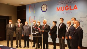 CHP'Lİ 11 BÜYÜKŞEHİR BELEDİYE BAŞKANINDAN ORTAK AÇIKLAMA